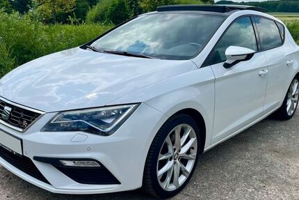 Seat Leon 142.420 km 14.280 &euro; Springe 31832