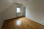 Etagenwohnung Laatzen - 5 Zimmer, 130 m&sup2;, 1.400&euro; | Angebot:26485132