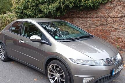 Honda Civic 41.584 km 8.900 € Hannover 30171