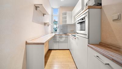 FÜR INDIVIDUALISTEN IN IDEALER LIST-LAGE 5 zimmer