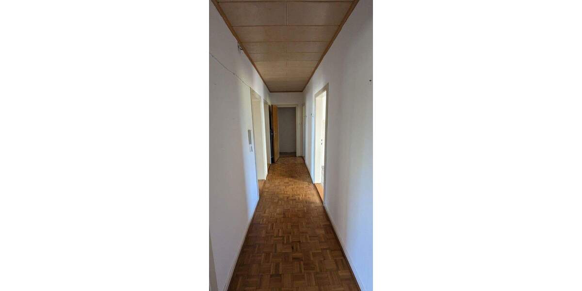 Renovierungsbedürftiges Haus mit viel Potential in Weetzen zu Verkaufen 8 zimmer