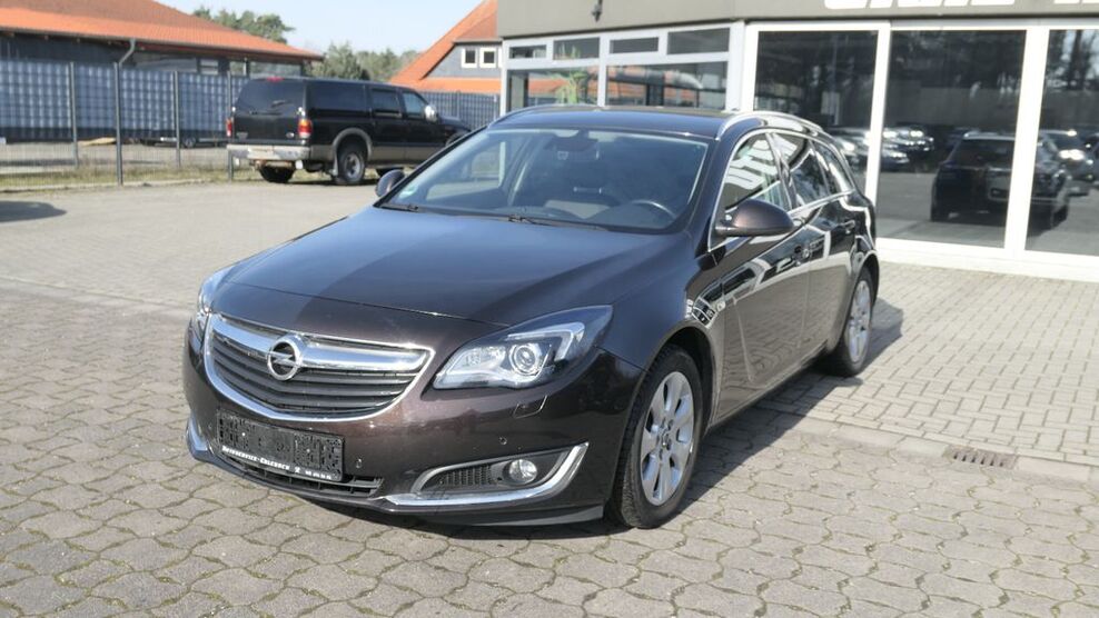 Opel Insignia 197.800 km 6.590 € Adelheidsdorf 29352