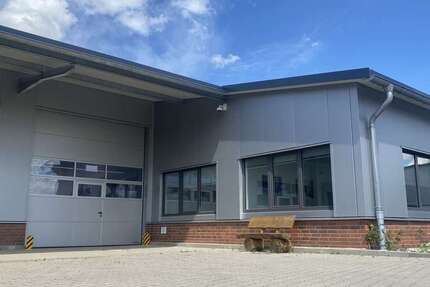 Halle in Seelze 2.715 € 248.7 m² zimmer