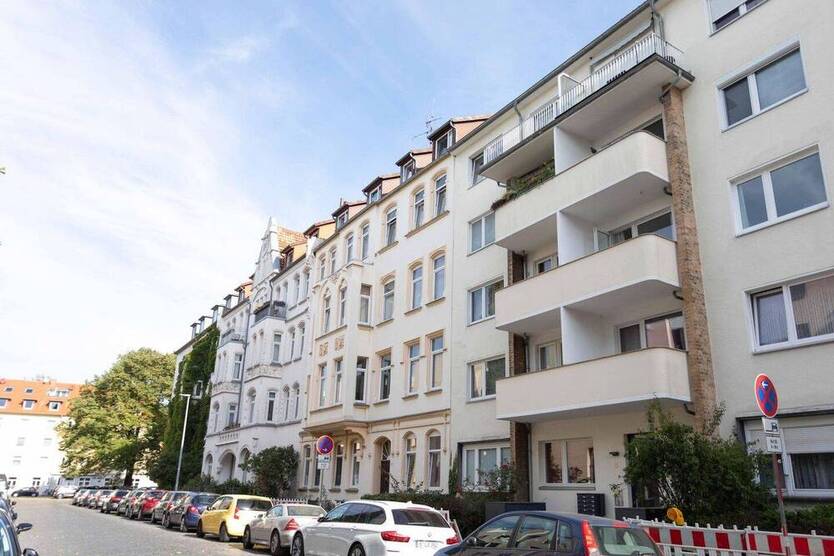 Im Herzen der List, 2 Zimmer + 2 Balkone - provisionsfrei