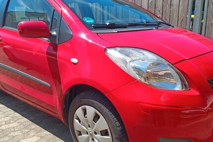 Toyota Yaris 173.739 km 2.450 &euro; Hannover 30453