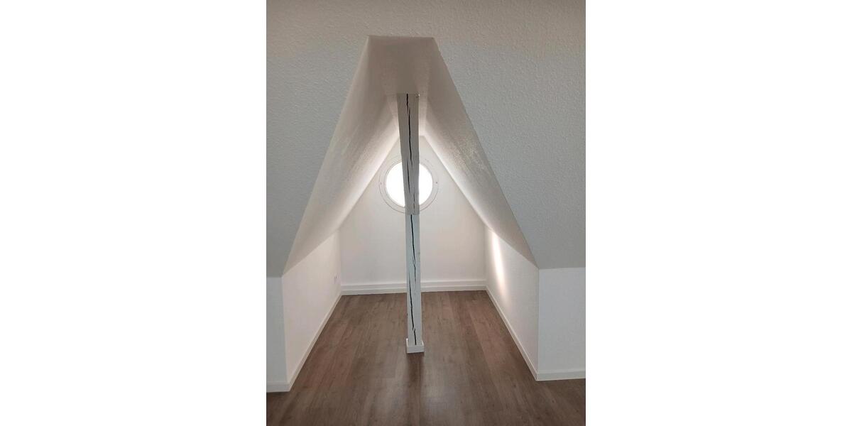 Maisonettenwohnung Hannover Nord - 3 Zimmer, 118 m&sup2;, 1.495&euro; | Angebot:27543687