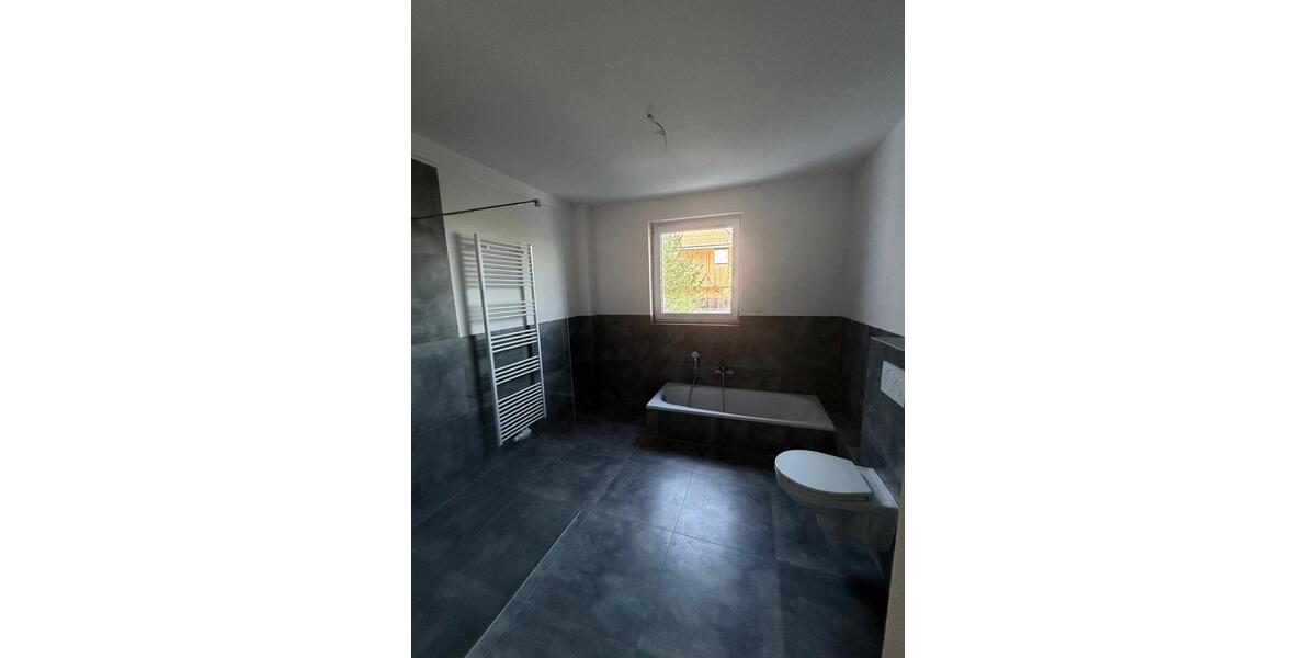 Etagenwohnung Sehnde - 3.5 Zimmer, 110 m&sup2;, 1.190&euro; | Angebot:26269919