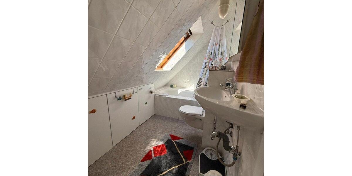 Dachgeschoßwohnung Langenhagen - 2.5 Zimmer, 60 m&sup2;, 850&euro; | Angebot:26534844