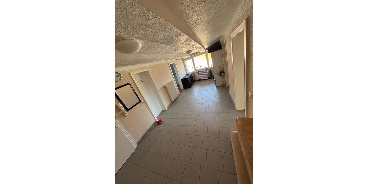 Erdgeschoßwohnung Hannover Vahrenwald-List - 4 Zimmer, 110 m&sup2;, 1.250&euro; | Angebot:26663754