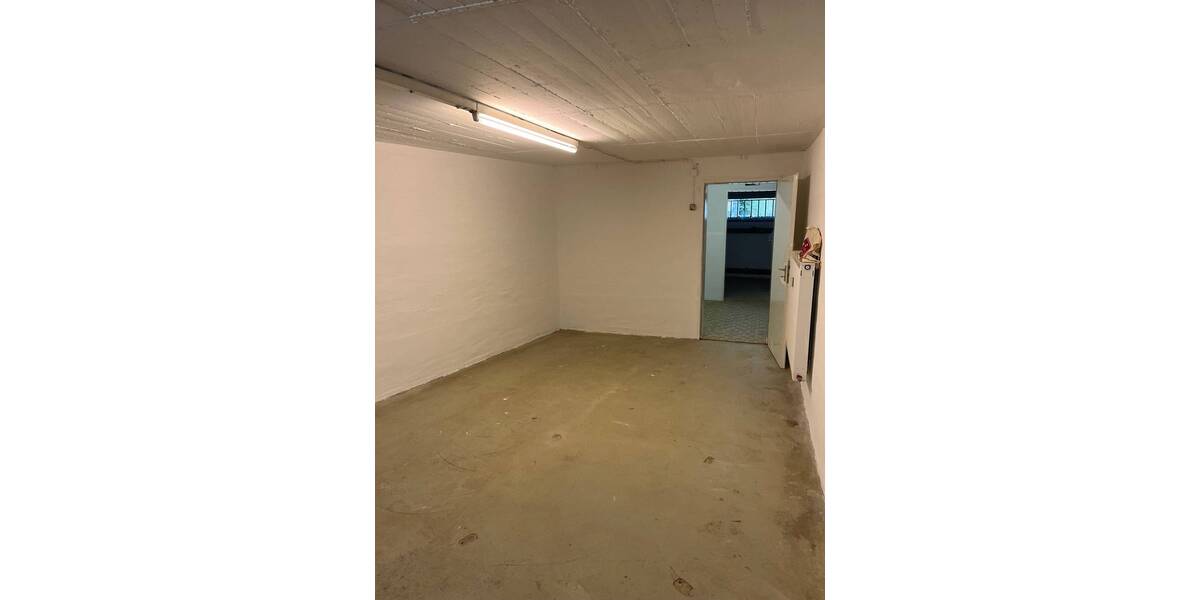 Beheizbare Lagerflächen zu vermieten mit! Nutzung eines Lastenaufzuges möglich. zimmer