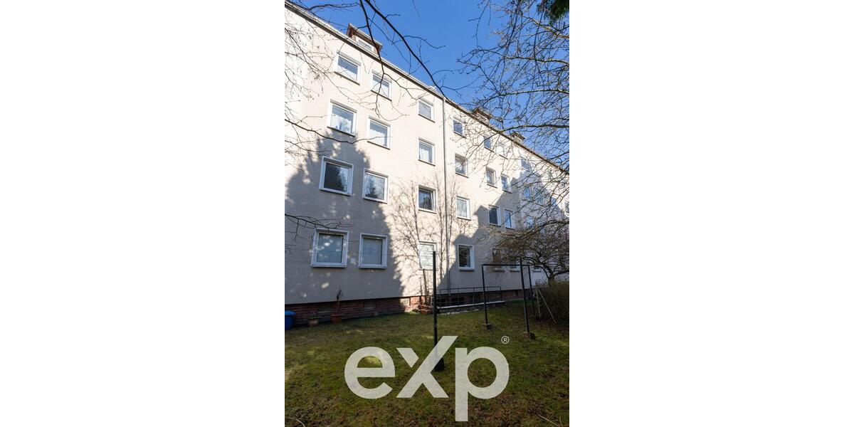 Frisch-vollsanierte möblierteunmöblierte 2 Zimmer DG-Wohnung mit Wohnküche inkl. EBK, WG-geeignet 2 zimmer