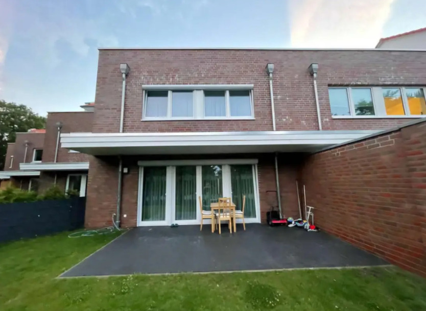 Top gepflegtes und modernes Reihenhaus zur Miete