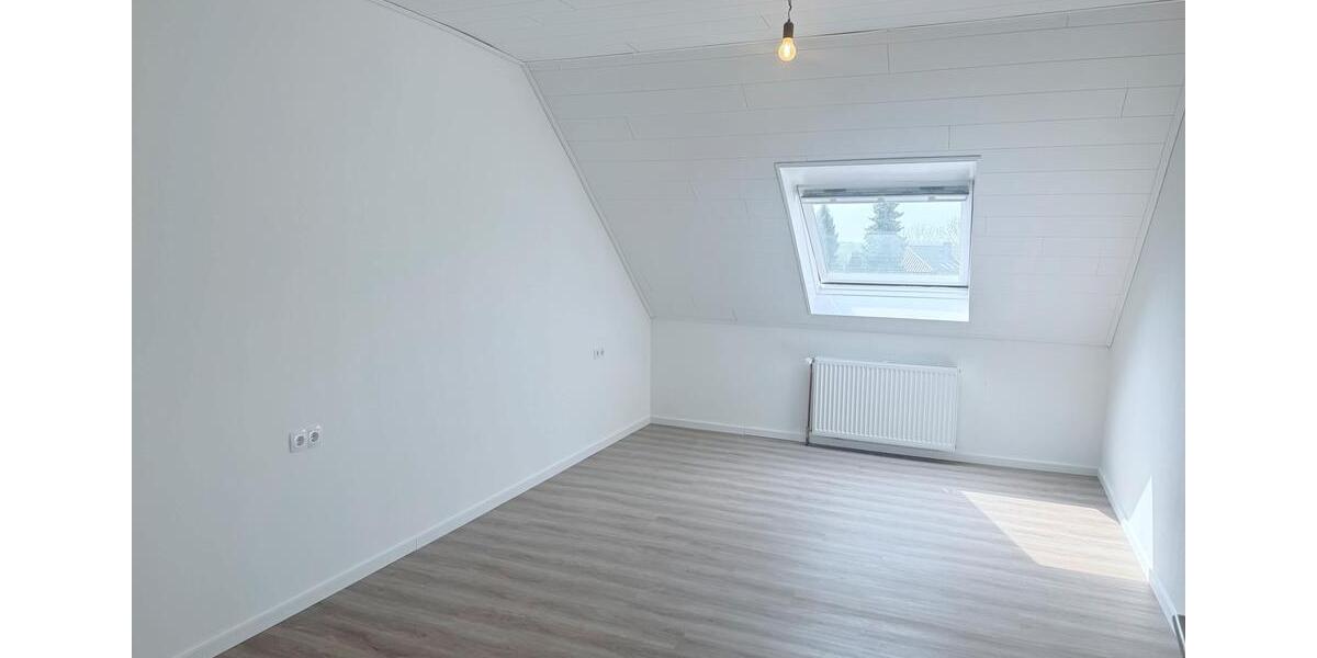 Dachgeschoßwohnung Sarstedt - 3 Zimmer, 72 m&sup2;, 700&euro; | Angebot:26299491
