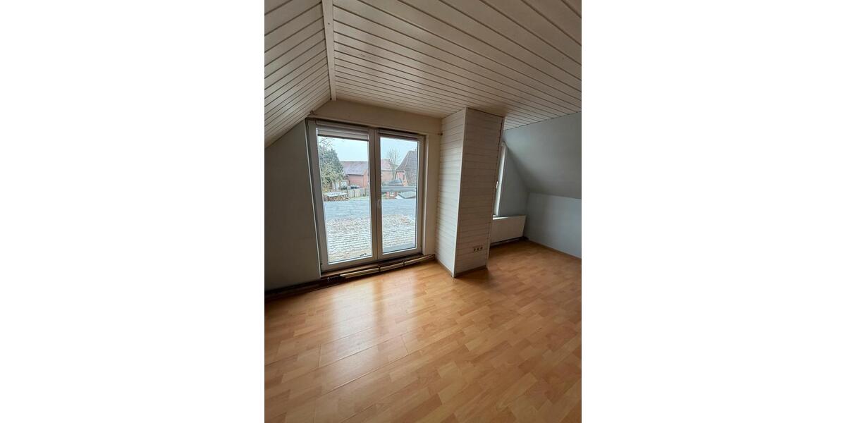 Dachgeschoßwohnung Neustadt am Rübenberge - 3 Zimmer, 96 m&sup2;, 960&euro; | Angebot:26041141