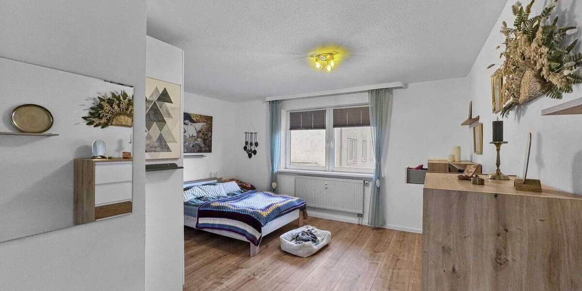 Etagenwohnung Hannover Ahlem - 5 Zimmer, 135 m&sup2;, 375.000&euro; | Angebot:25195943