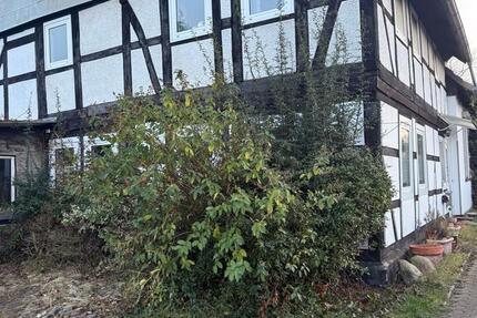 Provisionsfrei: 4-Zimmer-Fachwerkhaus und Carport in Sehnde-Ilten 4 zimmer