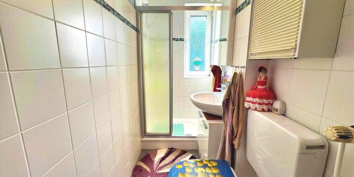 Lage, Lage, Lage: 3,5-Zimmer-Eigentumswohnung im 1. OG in Hannover-Döhren mit Gestaltungspotenzial 3 zimmer