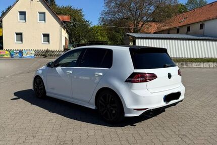 VW Golf 145.800 km 9.249 &euro; Springe 31832