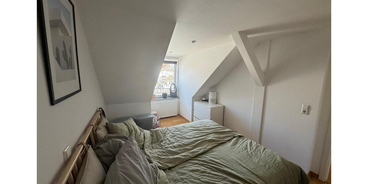 Dachgeschoßwohnung Hannover Bult - 3 Zimmer, 78 m&sup2;, 1.095&euro; | Angebot:26327302