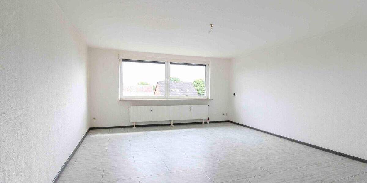 Ruhige 3 Zimmer Dach-Geschosswohnung (Sanierungsbedürftig) in Schulenburg 3 zimmer