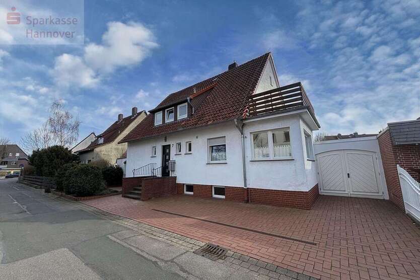 Haus zum Kaufen in Lehrte 439.000 € 225 m²