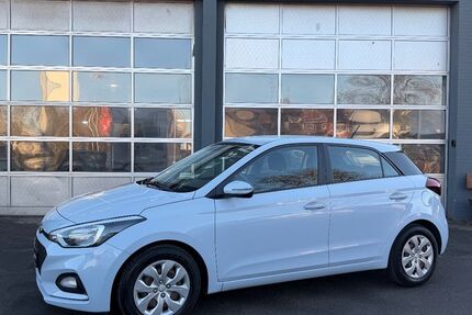 Hyundai i20 111.468 km 9.600 &euro; Springe 31832