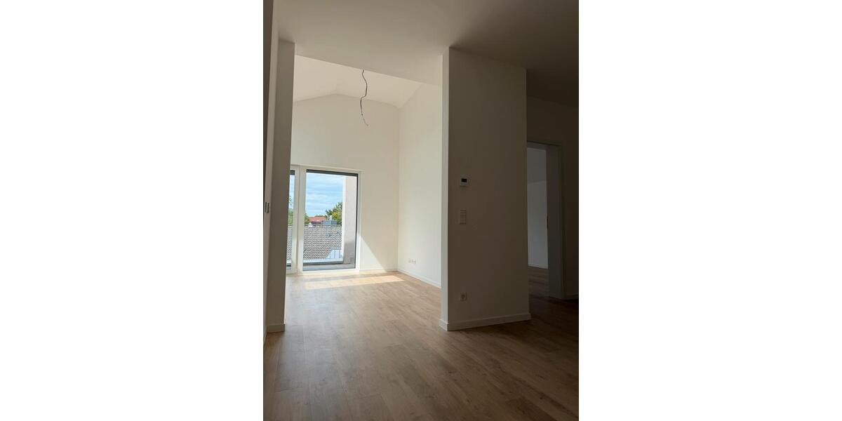 Dachgeschoßwohnung Laatzen - 2 Zimmer, 82 m&sup2;, 1.090&euro; | Angebot:26541033