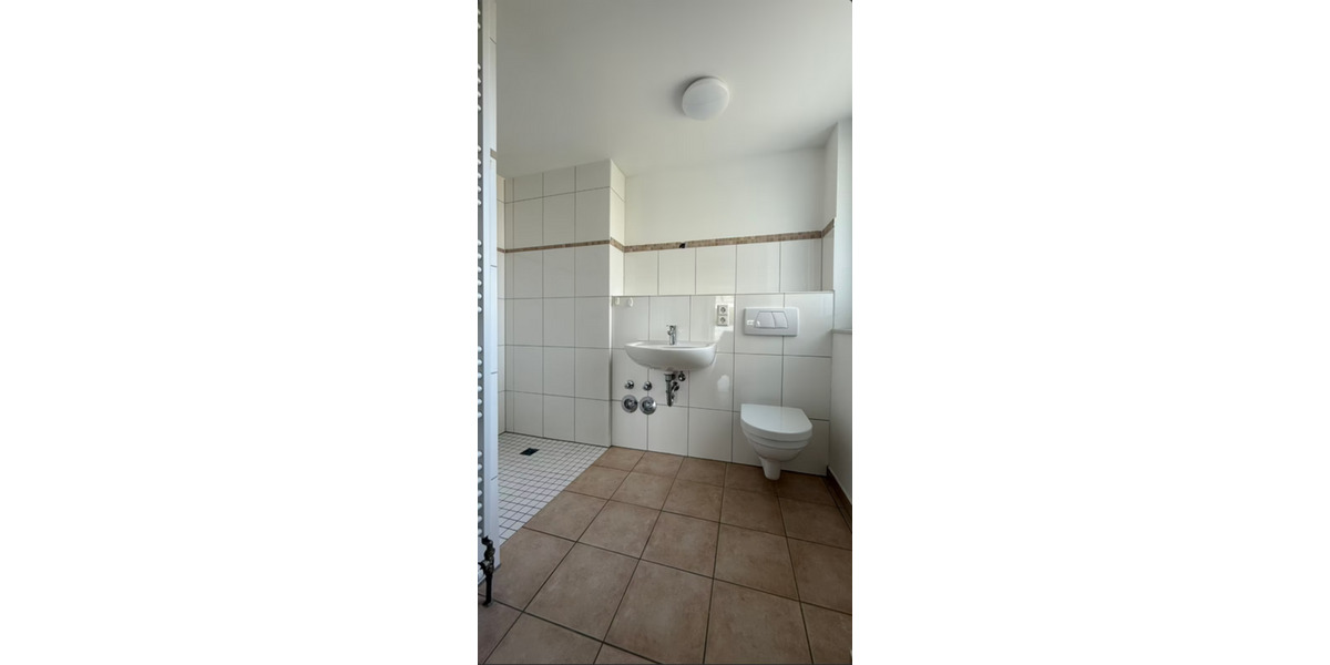 Eigentumswohnung mit großem Balkon inkl. Stellplatz 2 zimmer