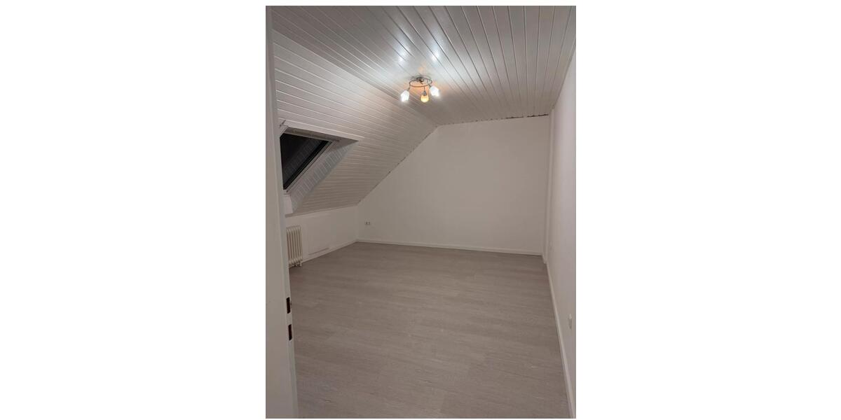 Dachgeschoßwohnung Pattensen - 1 Zimmer, 30 m&sup2;, 560&euro; | Angebot:26684083