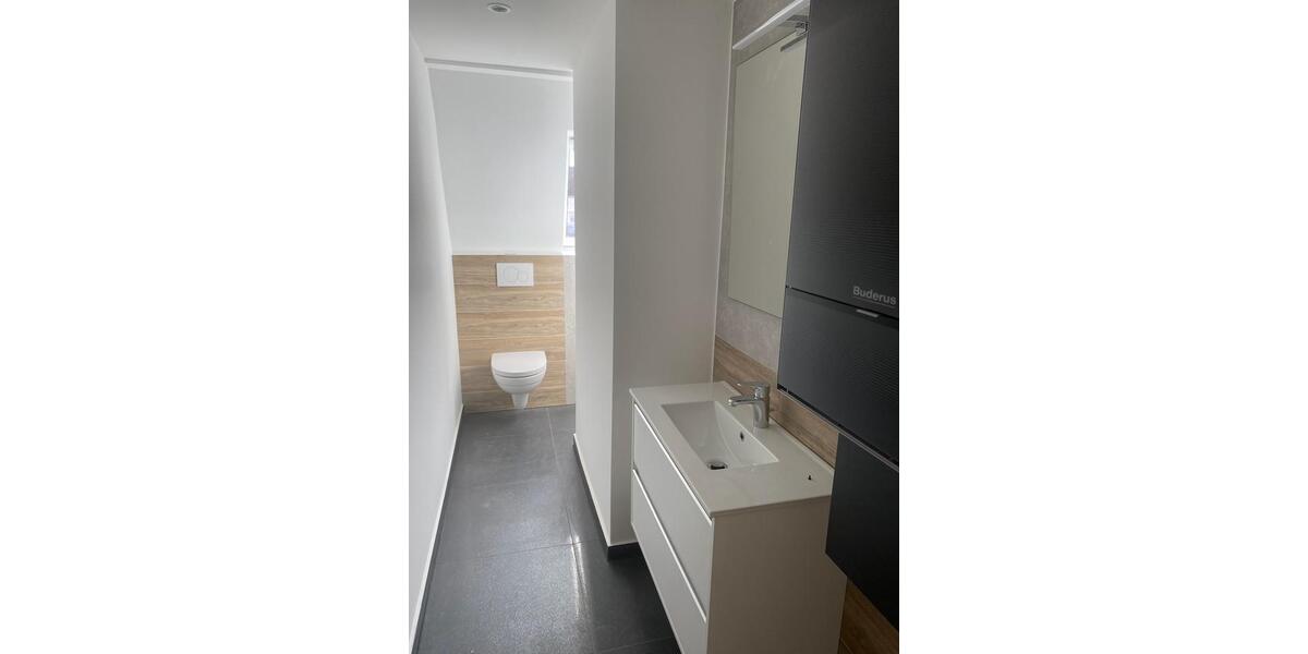 Dachgeschoßwohnung Hannover Vahrenwald-List - 7 Zimmer, 105 m&sup2;, 1.800&euro; | Angebot:27630855