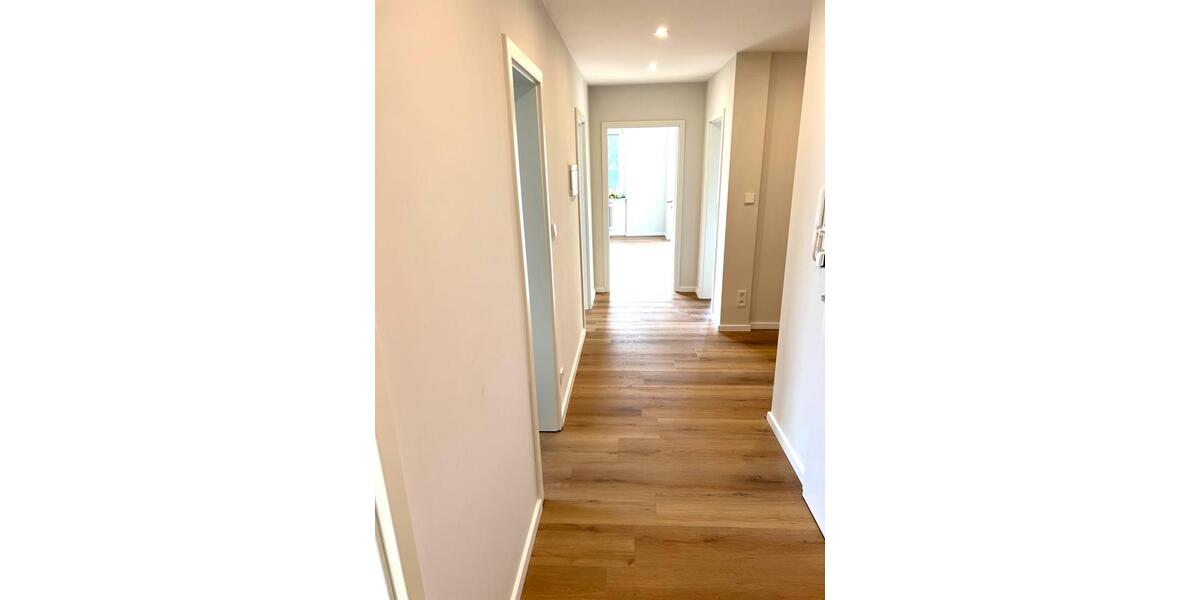 Etagenwohnung Hannover Bothfeld-Vahrenheide - 3 Zimmer, 82 m&sup2;, 1.200&euro; | Angebot:27603472