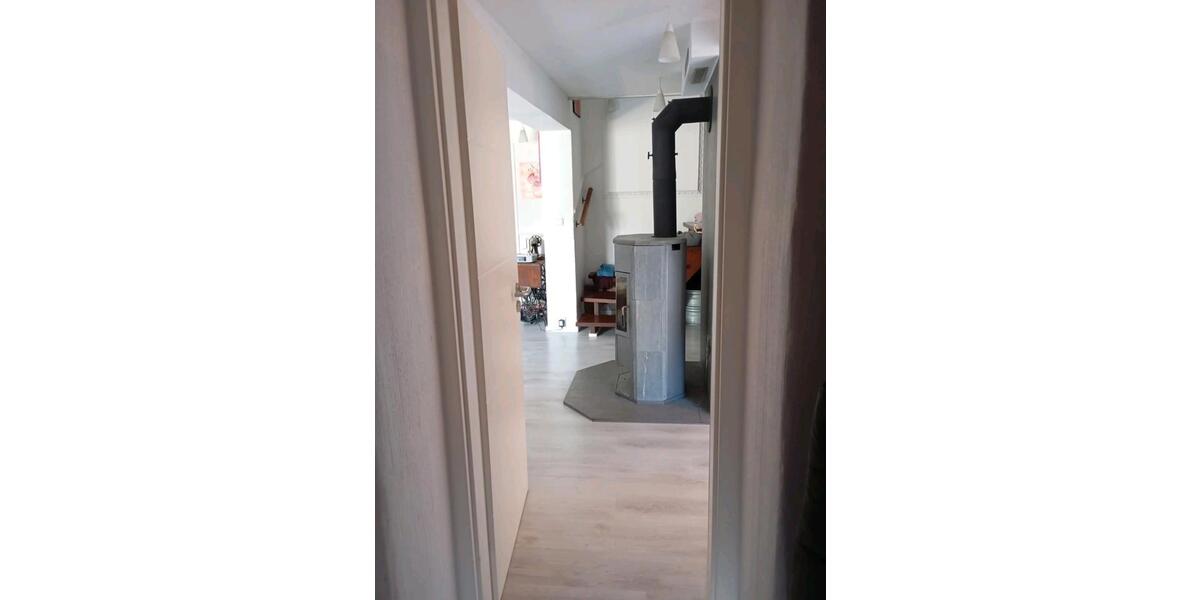 Renoviertes Zweifamilienhaus in ruhiger Lage - provisionsfrei 8 zimmer