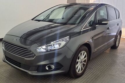 Ford S-Max 112.600 km 11.900 &euro; Giesen 31180