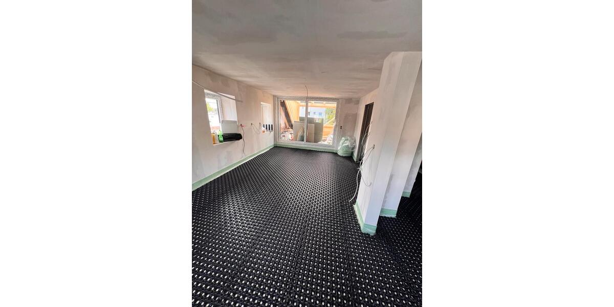 Dachgeschoßwohnung Lehrte - 4 Zimmer, 120 m&sup2;, 1.350&euro; | Angebot:26415929