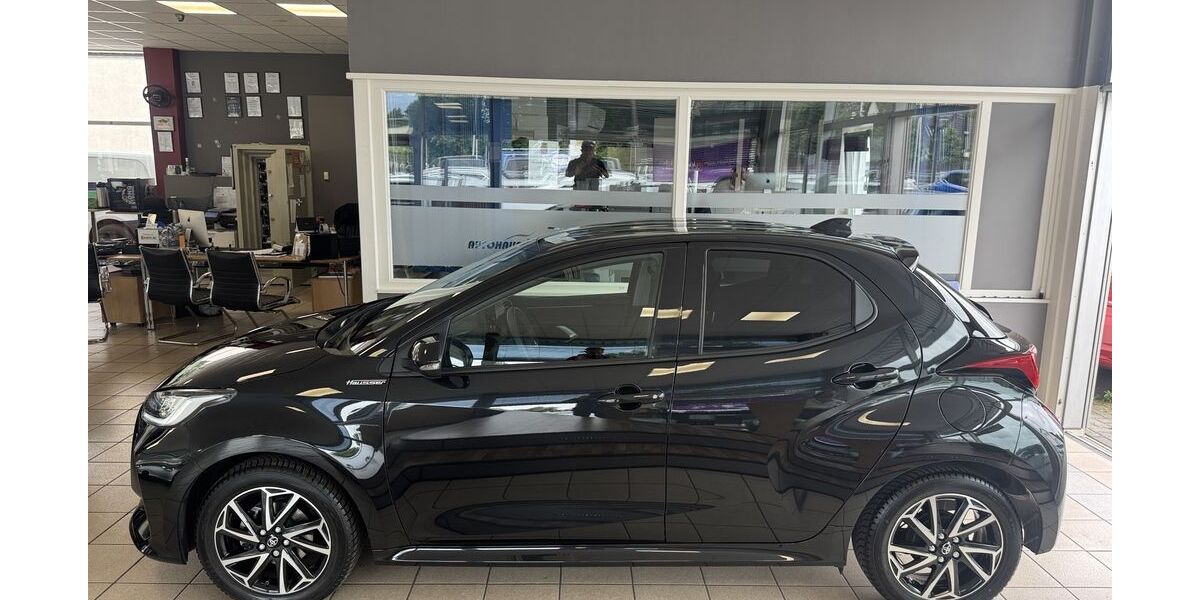 Toyota Yaris 4.832 km 17.990 &euro; Hannover 30419