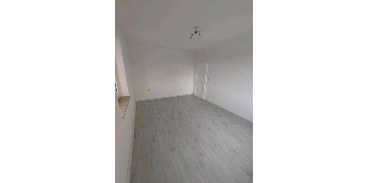 Etagenwohnung Hemmingen - 3 Zimmer, 90 m&sup2;, 1.150&euro; | Angebot:26660627