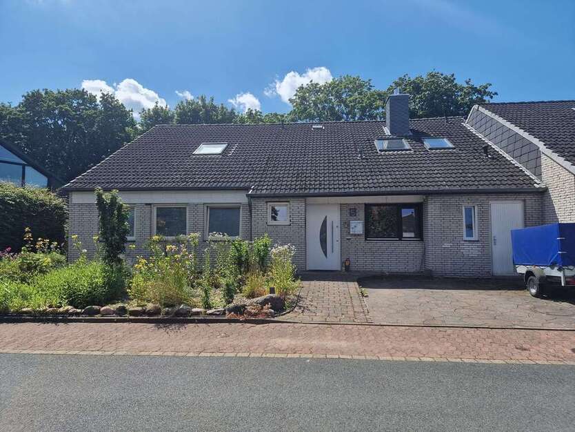 Haus zum Kaufen in Langenhagen 749.000 € 241 m²