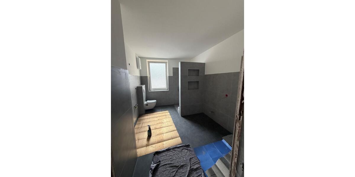 Etagenwohnung Hildesheim - 4 Zimmer, 135 m&sup2;, 1.050&euro; | Angebot:26085878