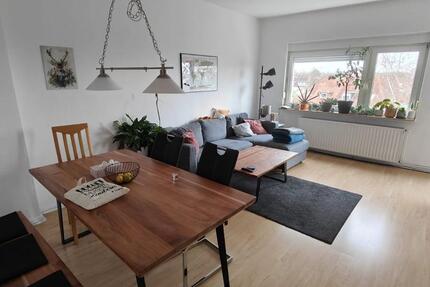 Stilvolle, gepflegte 3-Zimmer-Wohnung mit Balkon und Einbauküche zimmer