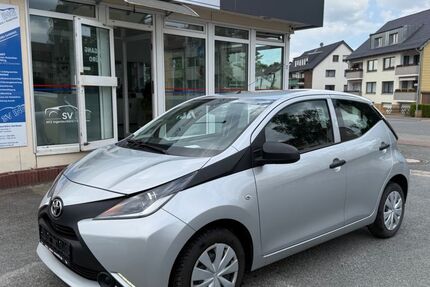 Toyota Aygo (X) 22.250 km 8.900 &euro; Garbsen 30827