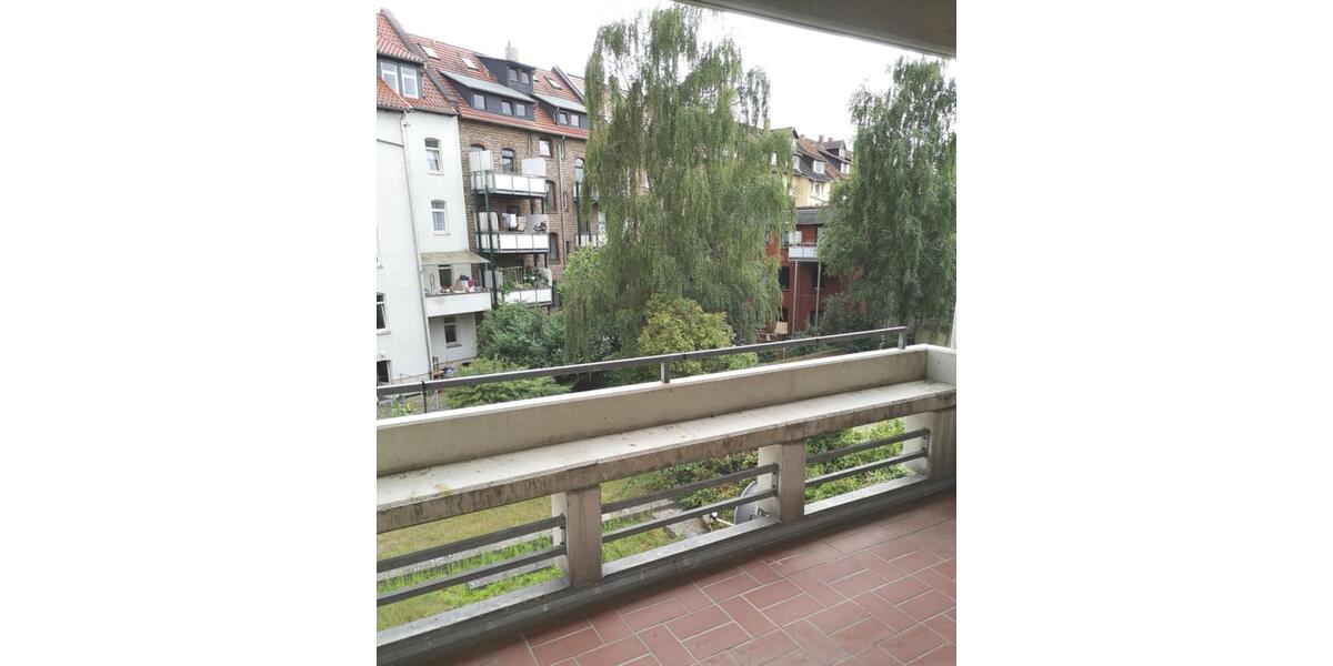 Zentrumsnahe 1,5-Zimmer-Wohnung mit Loggia und EBK 1 zimmer