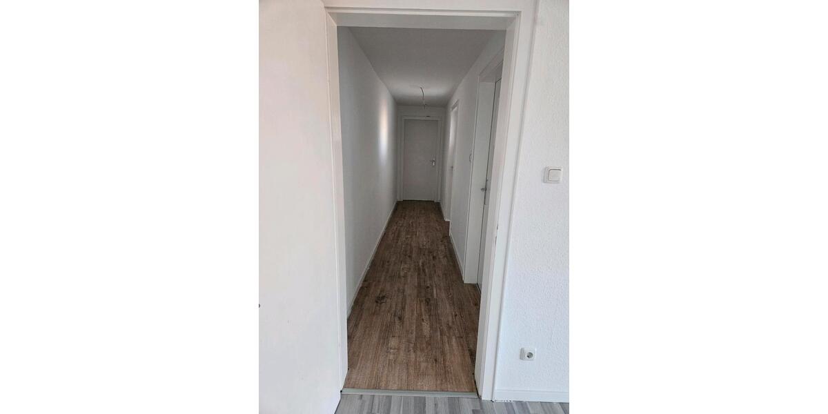 Erdgeschoßwohnung Lehrte - 3 Zimmer, 105 m&sup2;, 1.400&euro; | Angebot:26408247