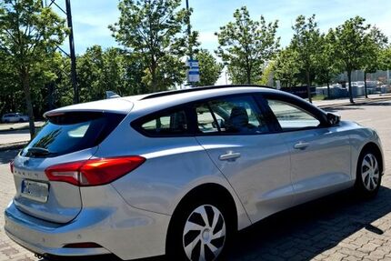 Ford Focus 69.000 km 10.950 &euro; Hannover 30165