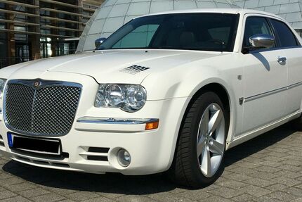 Chrysler 300C 116.000 km 16.500 € Hannover 30539