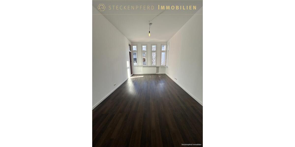 Altbaucharme neu belebt – großzügige, sanierte 3-Zimmer-Wohnung mit zwei Balkonen, sofort bezugsbereit 3 zimmer