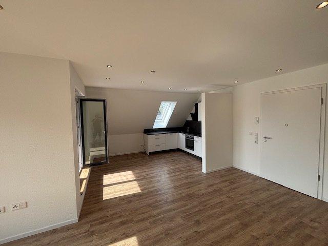 Dachgeschoßwohnung Burgdorf - 2 Zimmer, 70 m&sup2;, 830&euro; | Angebot:26340891