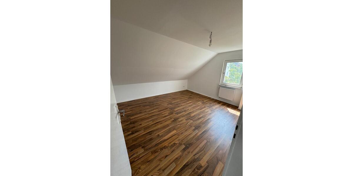Erdgeschoßwohnung Garbsen Berenbostel - 3 Zimmer, 80 m&sup2;, 1.000&euro; | Angebot:26474573