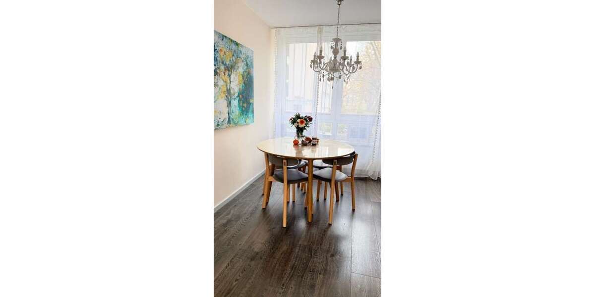 Wohnung zum Kaufen in Sarstedt 240.000 € 94 m² 4 zimmer