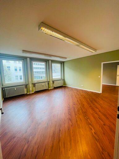 Büro mit zwei Räumen (Verbindungstür) | Gesamt 40qm - All-in-Miete
