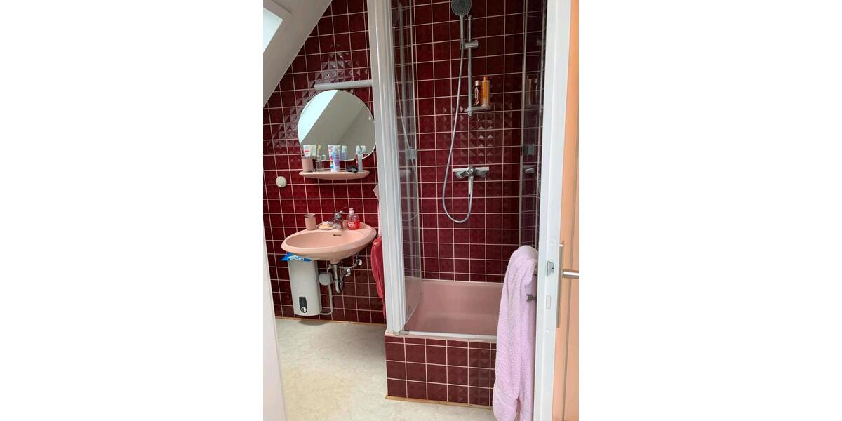 Dachgeschoßwohnung Springe - 3 Zimmer, 62 m&sup2;, 500&euro; | Angebot:26135127